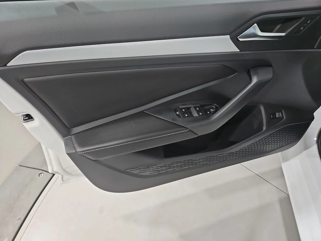 New 2026 White Volkswagen 1.5T Sport image 10