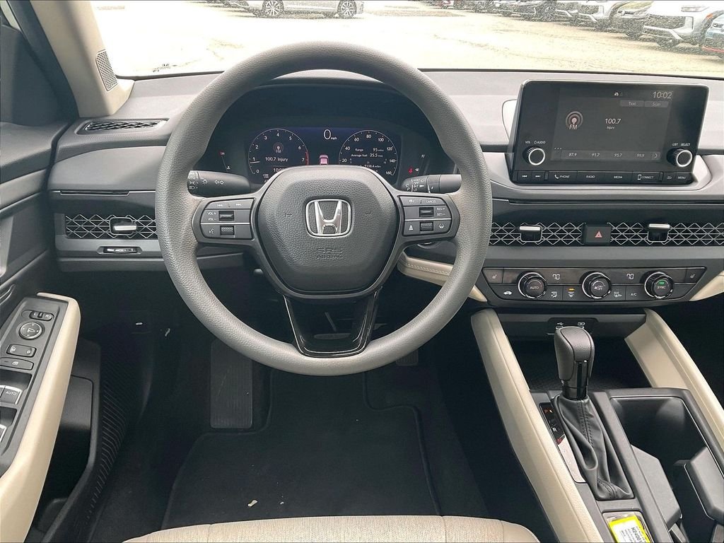 Used 2023 White Honda EX image 17
