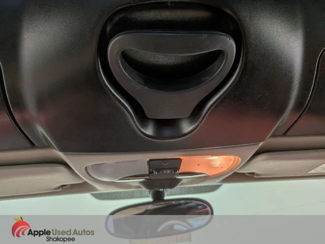 Used 2006 Black Chrysler Limited image 22