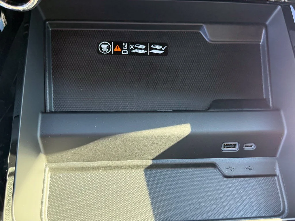 2026 Chevrolet Suburban High Country - Photo 22