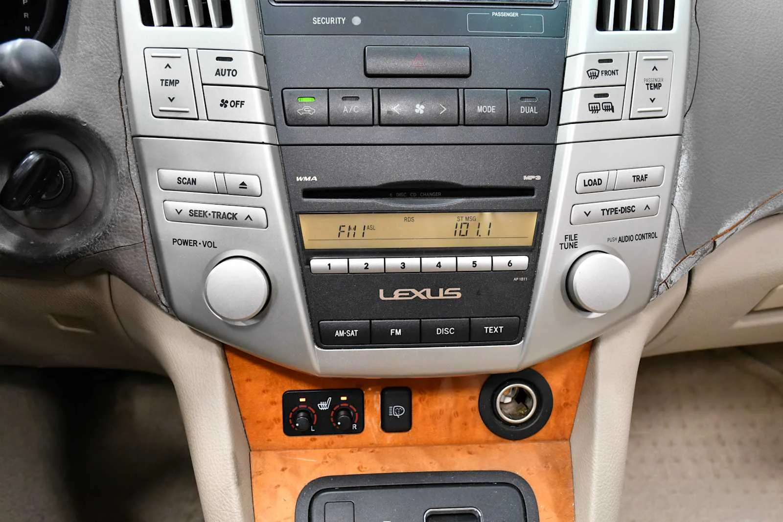 Used 2007 Savannah Metallic Lexus  image 18