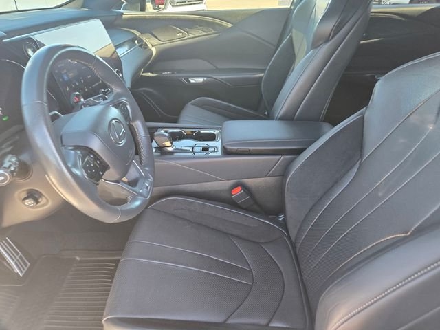 Used 2024 White Lexus 500h F SPORT Performance image 15
