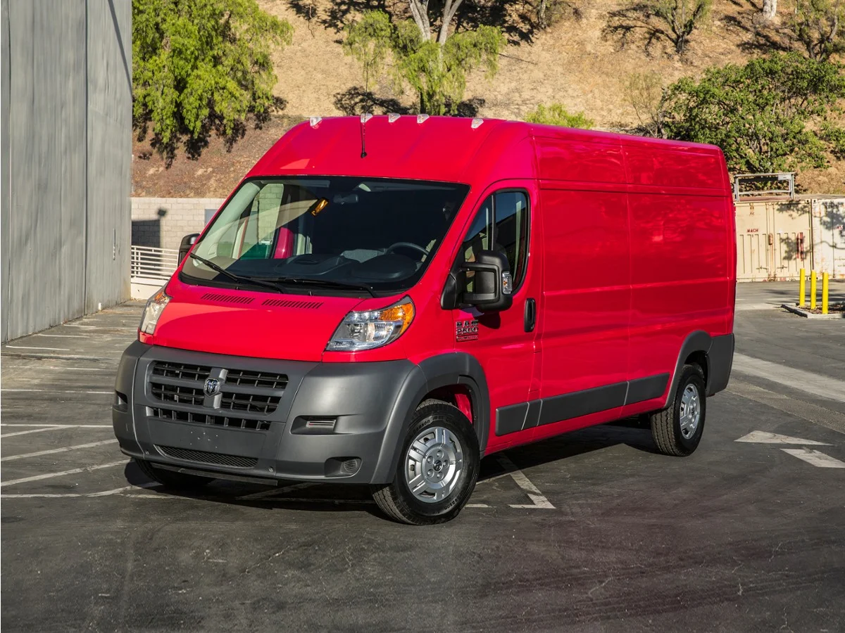 Used 2018 White Ram High Roof image 12