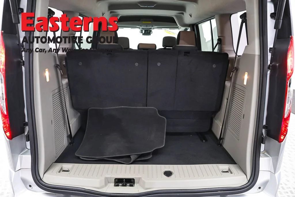 Used 2022 Silver Ford XLT image 9
