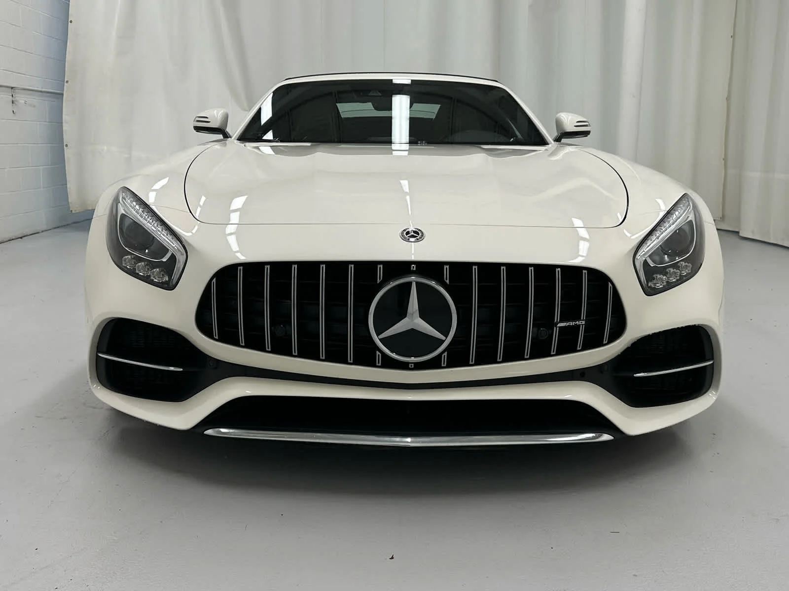 Used 2018 designo Diamond White Metallic Mercedes-Benz AMG® GT C image 12