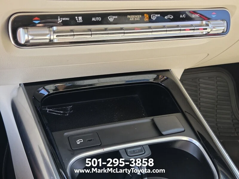 Used 2023 MANUFAKTUR Patagonia Red MERCEDES-BENZ GLA 250 4MATIC® SUV image 19