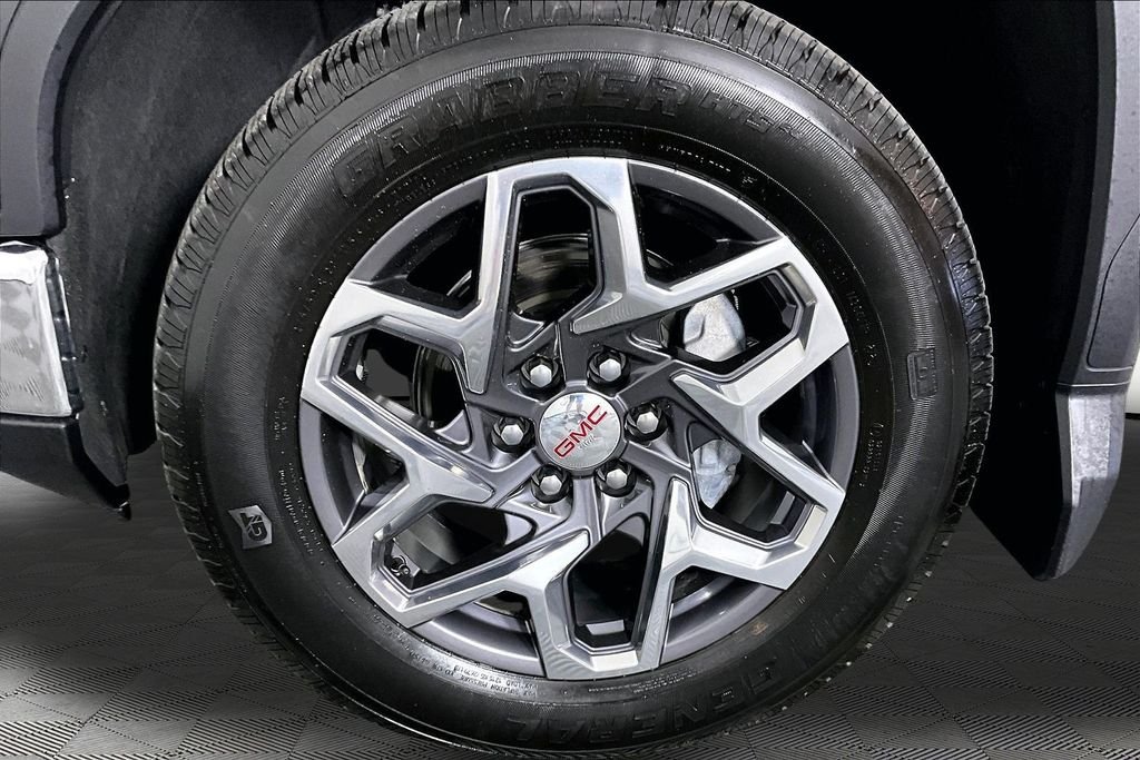 Used 2026 White GMC SLT image 31