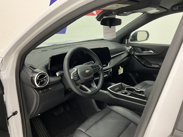 New 2027 Summit White Chevrolet LT image 17