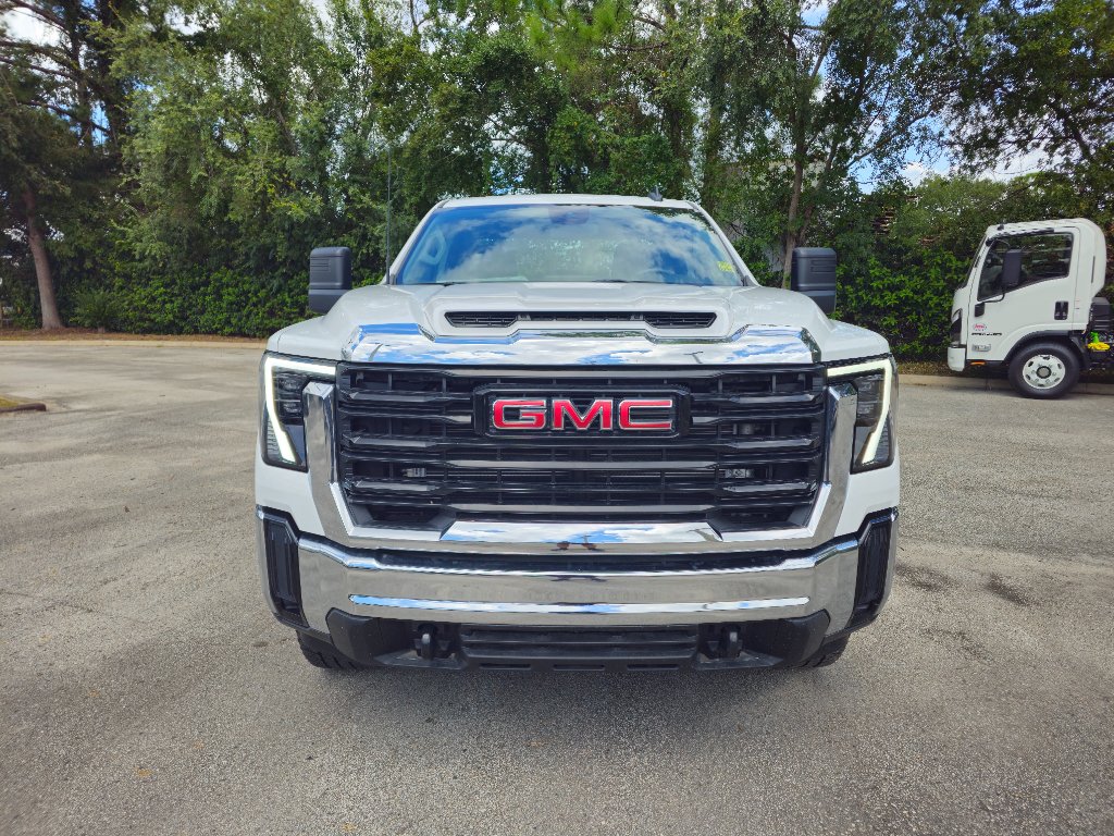 2026 GMC Sierra 3500HD Pro - Photo 9