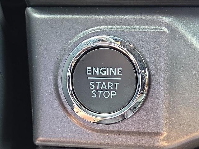 New 2026 Carbonized Gray Metallic Ford XLT image 47