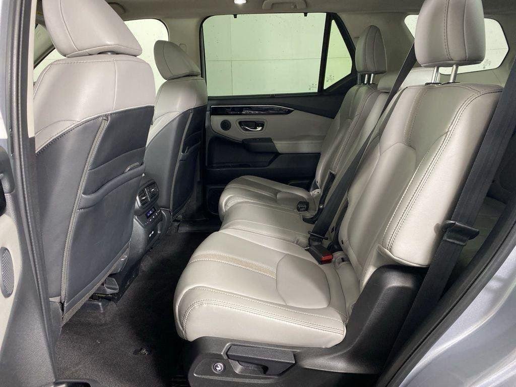 Used 2023 Lunar Silver Metallic Honda Touring image 28