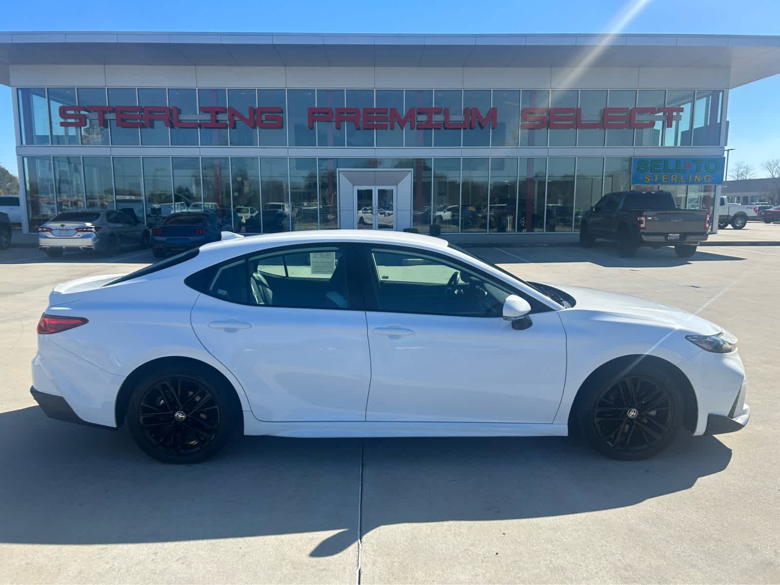 2025 Toyota Camry SE