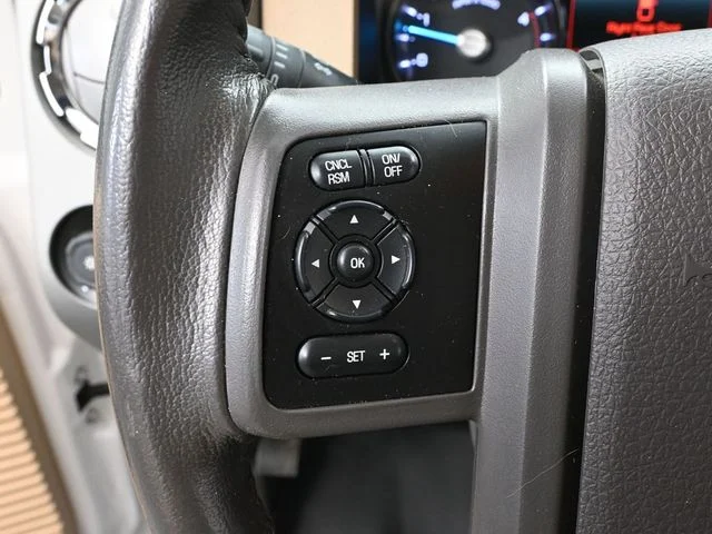 Used 2015 White Ford Lariat image 27