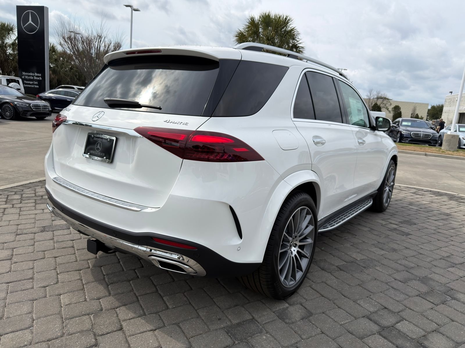 New 2026 Polar White Mercedes-Benz GLE 450 image 9