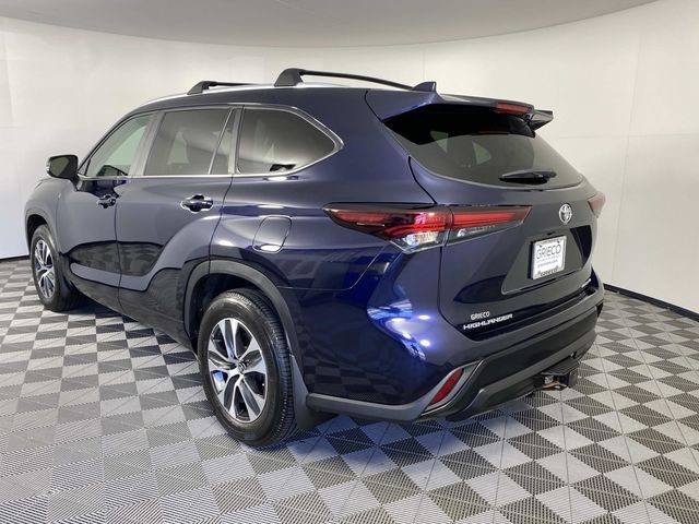 Used 2024 Blue Toyota XLE image 6