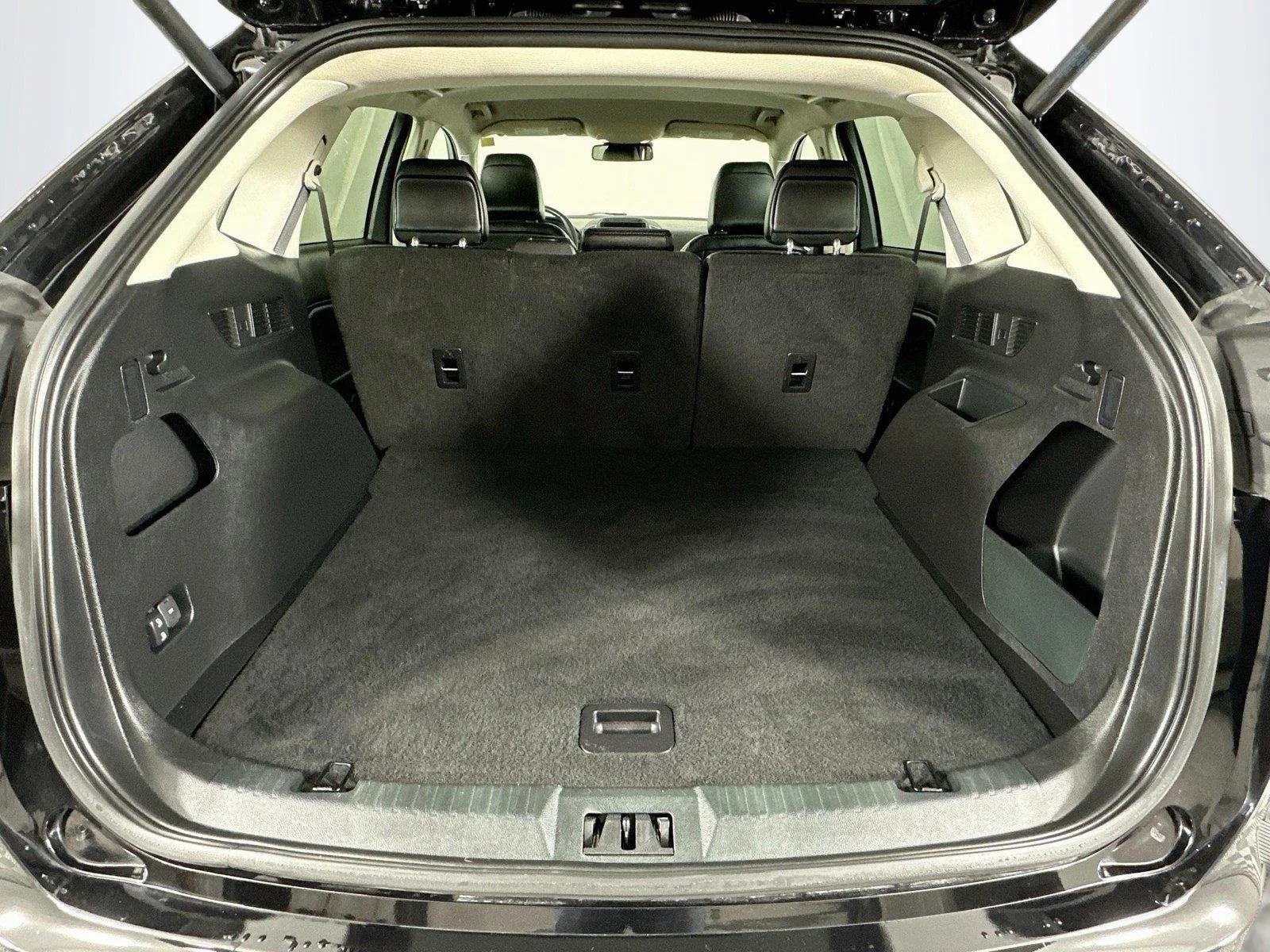 Used 2024 Agate Black Ford SEL image 25