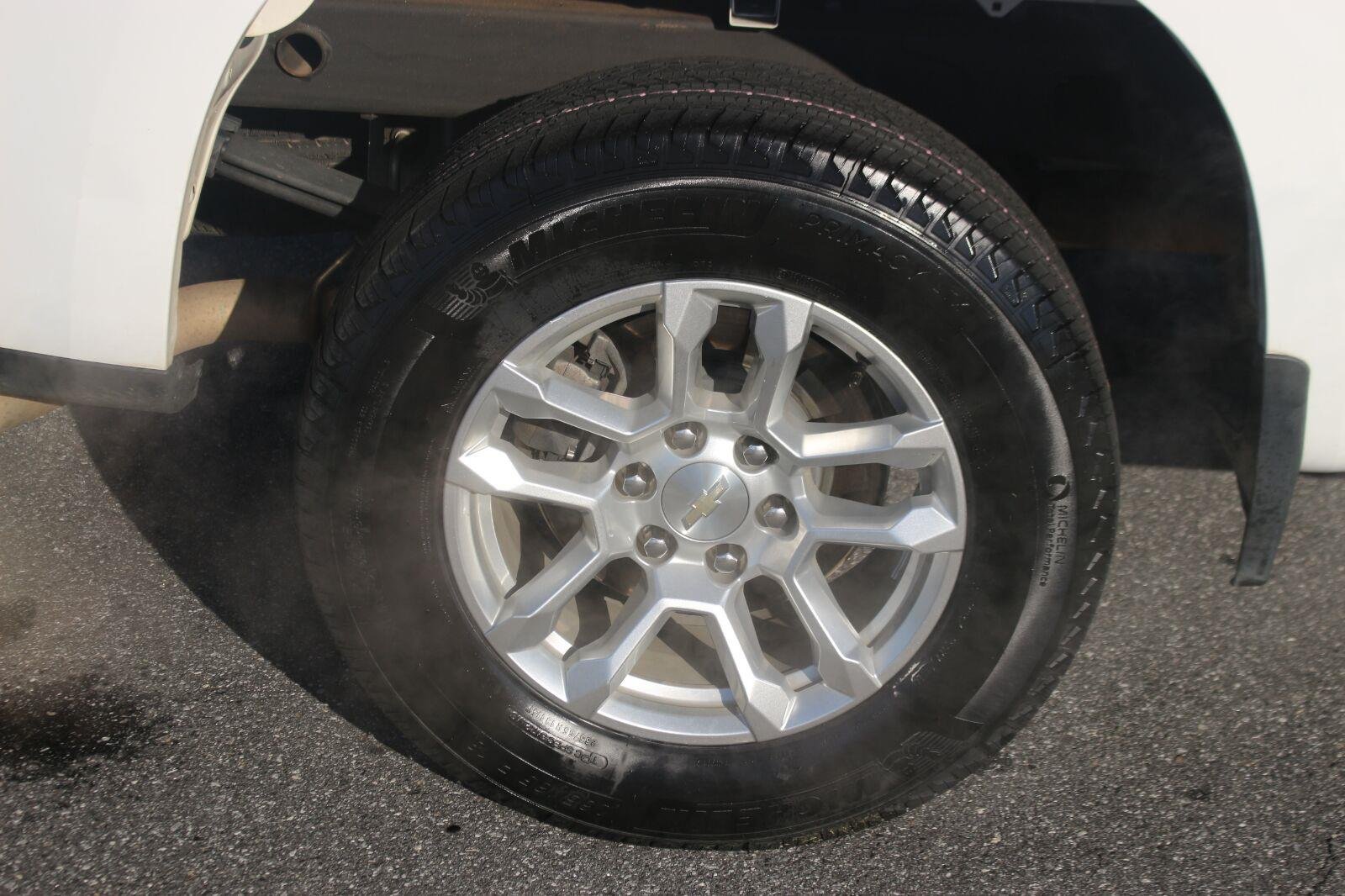 Used 2022 SUMMIT WHITE Chevrolet LT image 37