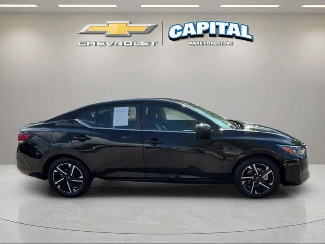 Used 2024  Nissan SV image 6