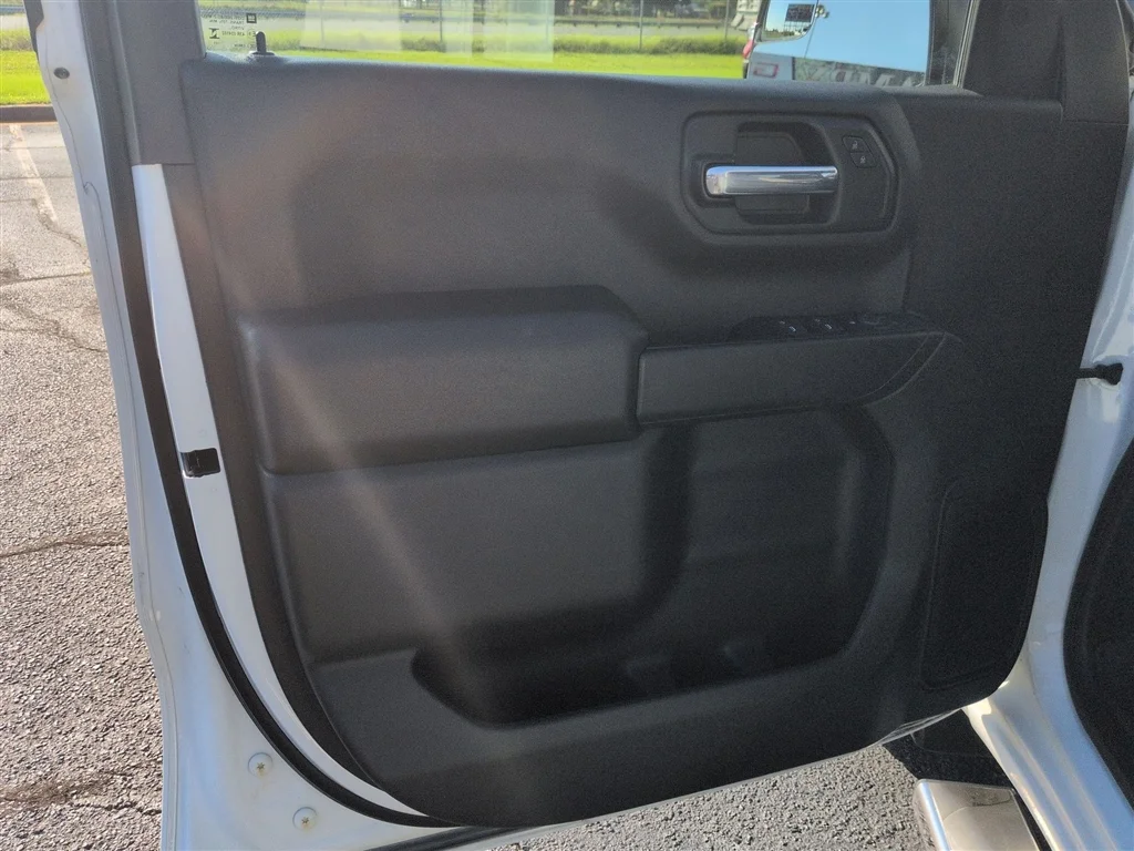 Used 2023 Summit White Chevrolet WT image 22