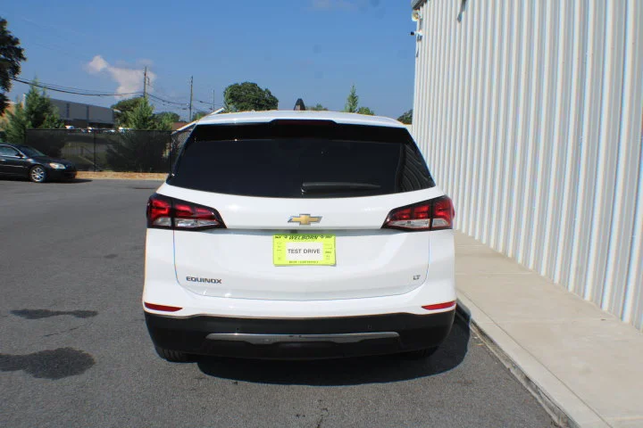 Used 2023 SUMMIT WHITE Chevrolet LT image 14