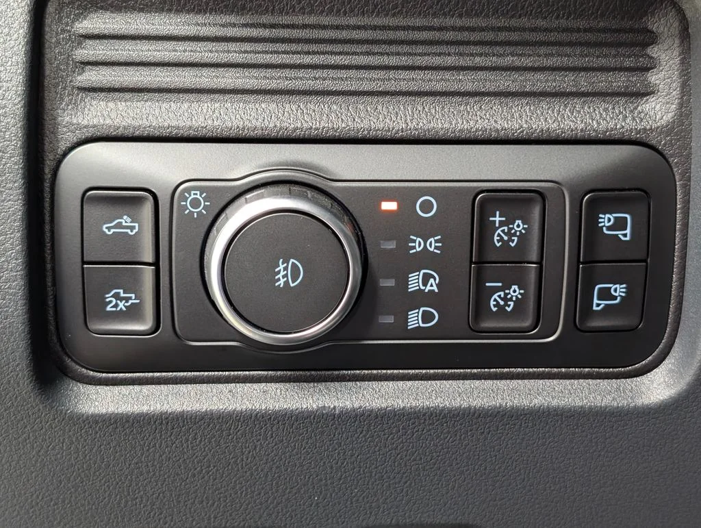 New 2026 Glacier Gray Metallic Tri-Coat Ford F-250® Lariat® image 14