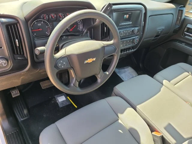 Used 2024 White Chevrolet 1WT image 27