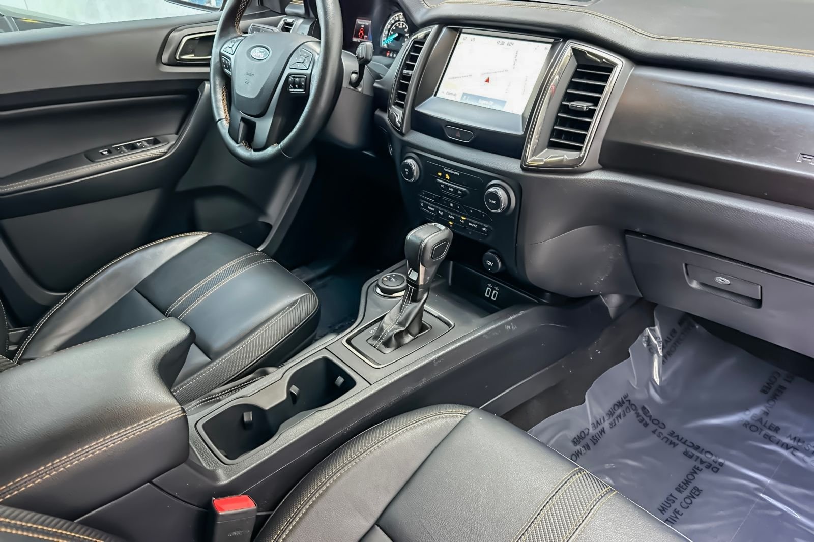 Used 2022  Ford Lariat image 14