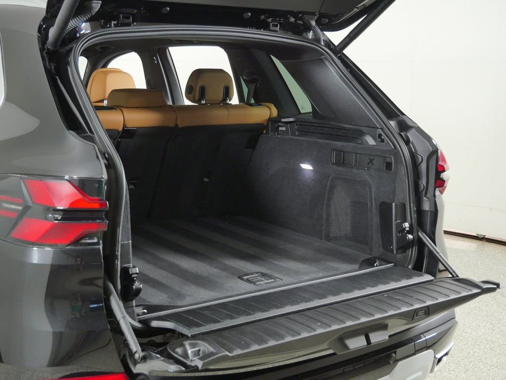 Certified Used 2024 Black Sapphire Metallic BMW xDrive40i image 34