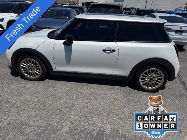 2025 MINI Hardtop Cooper S Signature's photo