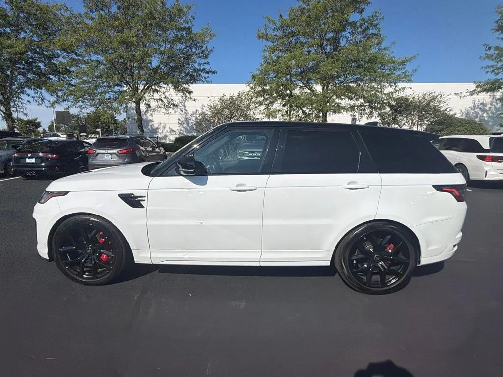 Used 2022 Fuji White Land Rover SVR image 2