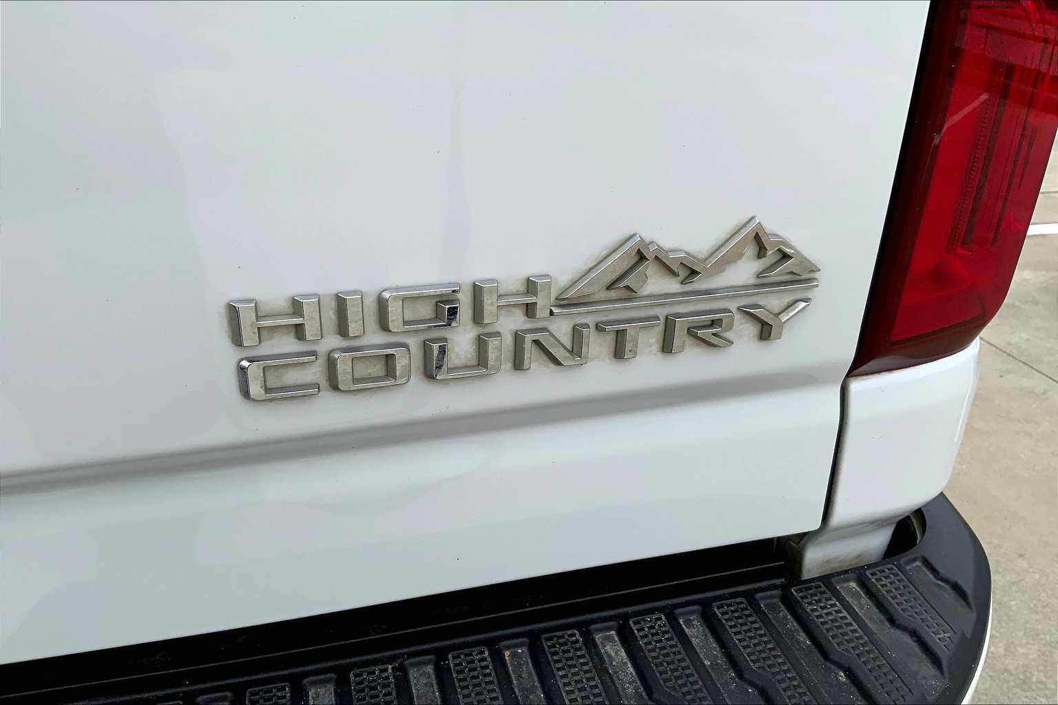 Used 2023 Summit White Chevrolet High Country image 10