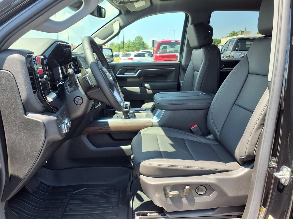 2026 GMC Sierra 1500 SLT - Photo 14