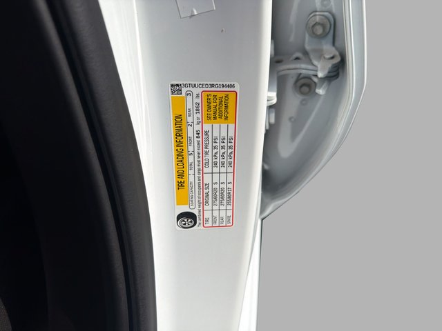 Used 2023 Summit White Chevrolet RST image 26