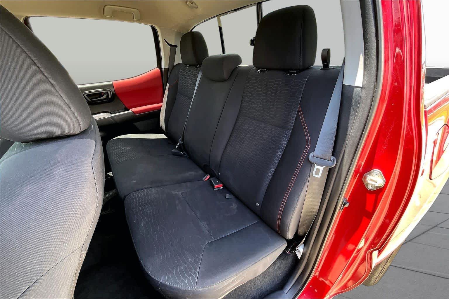 Used 2016 Barcelona Red Metallic Toyota SR5 image 21