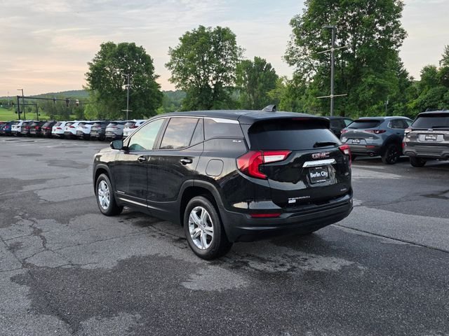 Used 2024 Ebony Twilight Metallic GMC SLE image 6