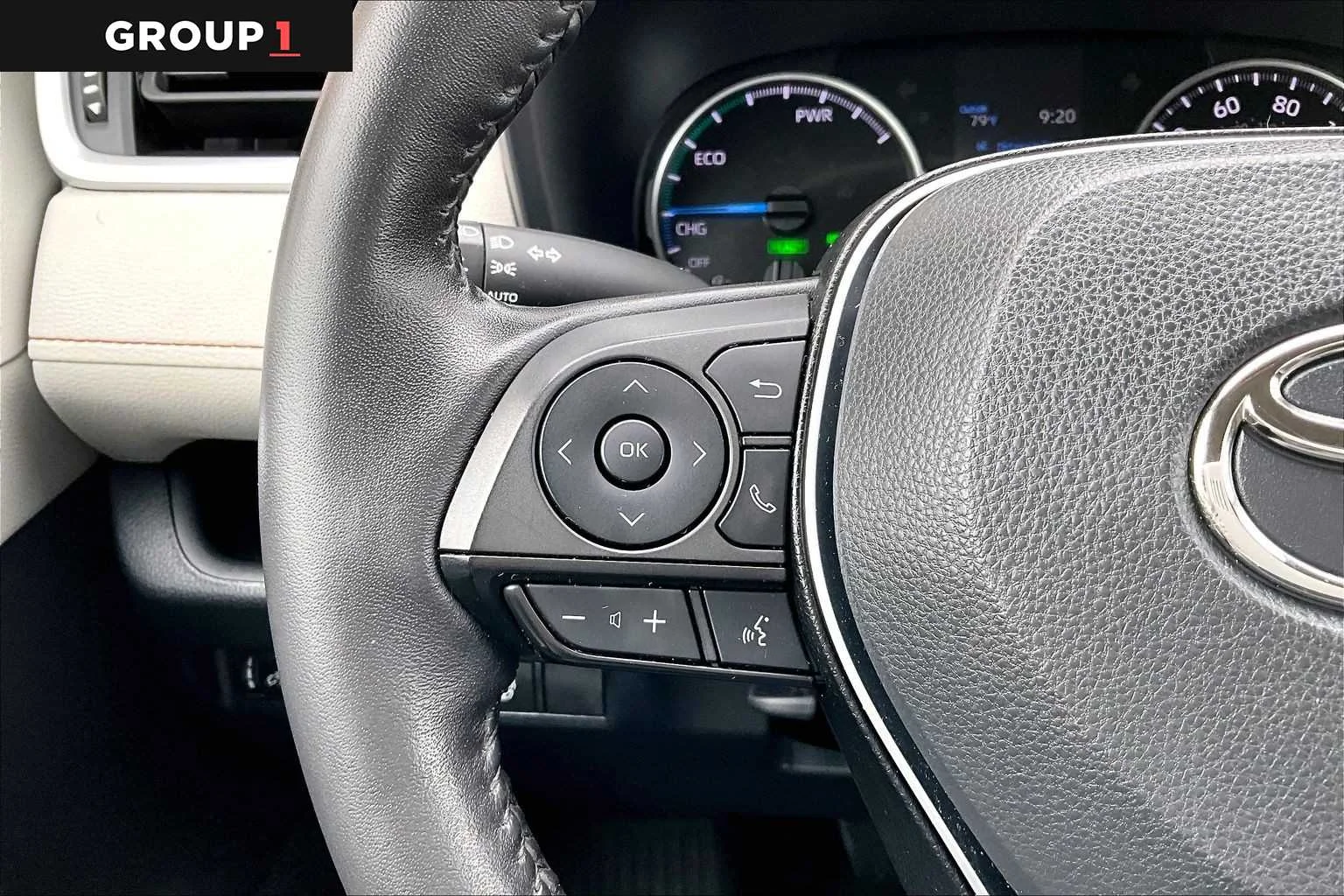 Used 2022 Magnetic Gray Metallic Toyota Hybrid XLE image 24
