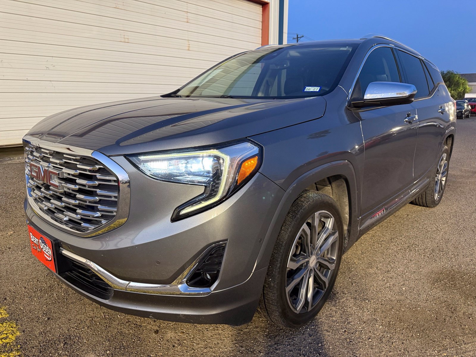 Used 2018 Gray GMC Denali image 1