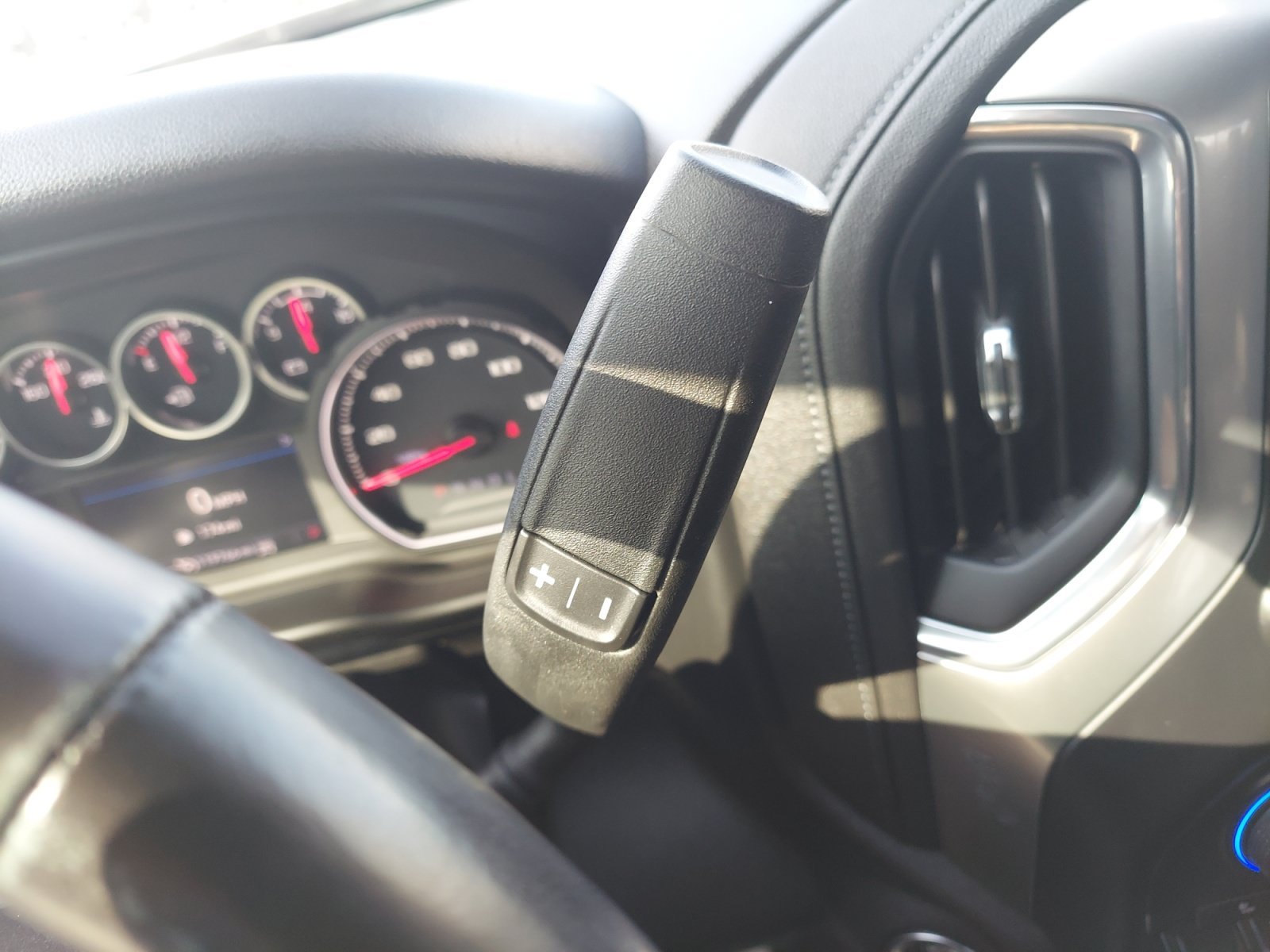 Used 2021 Northsky Blue Metallic Chevrolet RST image 19