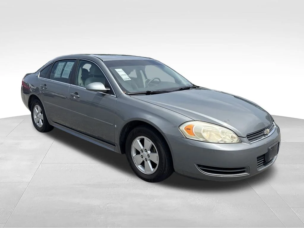 Used 2009 Dark Silver Metallic Chevrolet LT image 8
