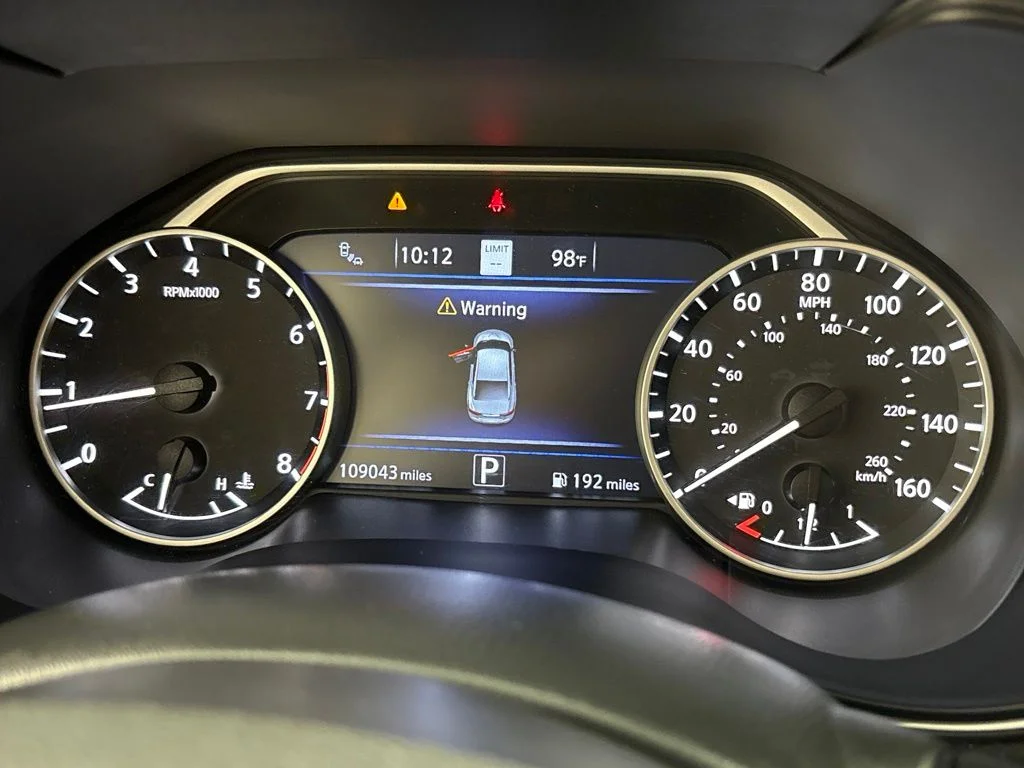 Used 2020 Black Nissan Platinum image 25