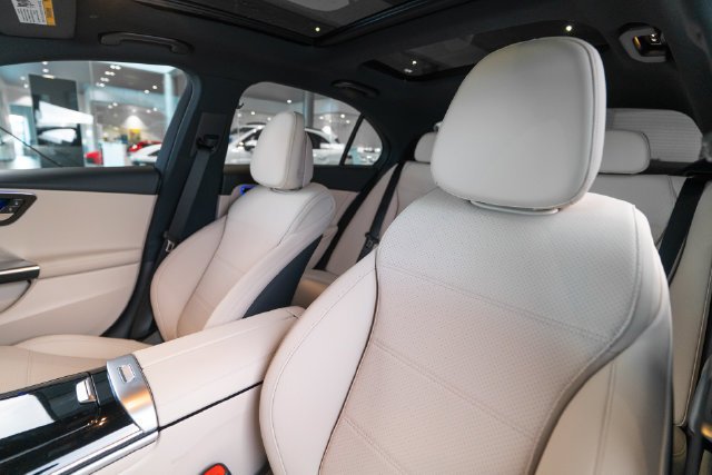 New 2026 Polar White Mercedes-Benz C 300 image 39