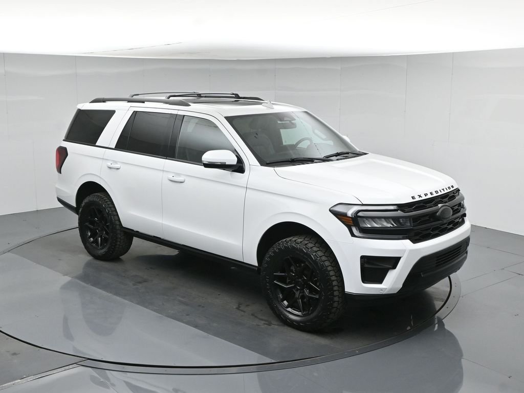 Used 2024 White Ford Limited image 47