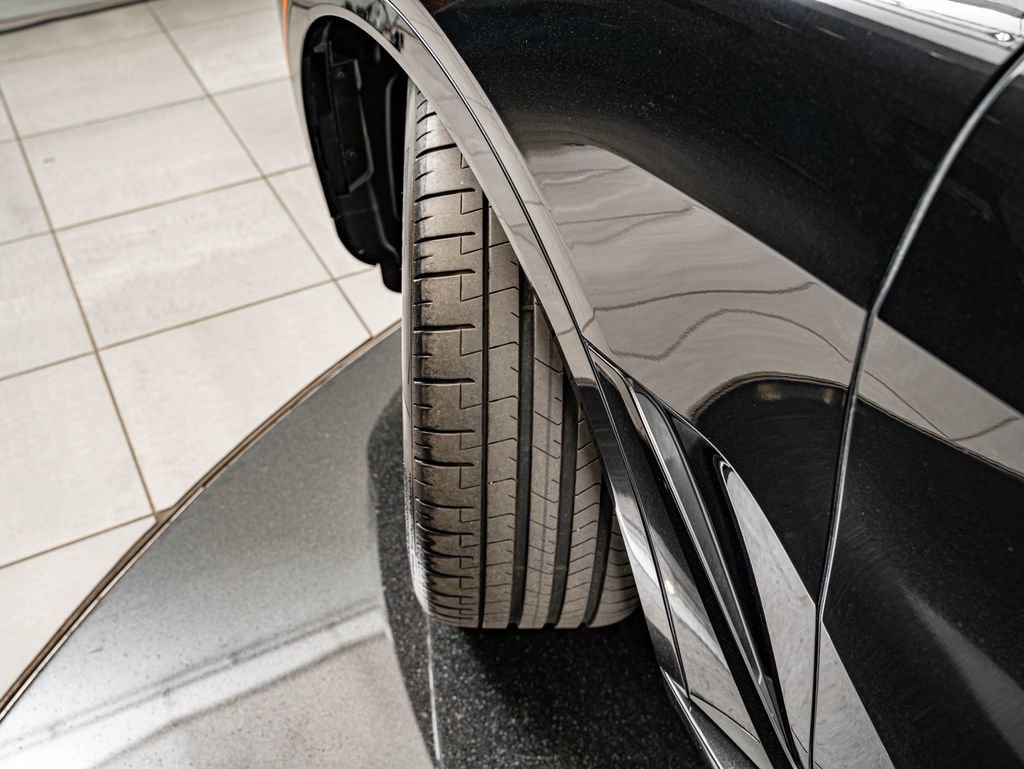 Used 2025 Black Sapphire Metallic BMW xDrive40i image 41