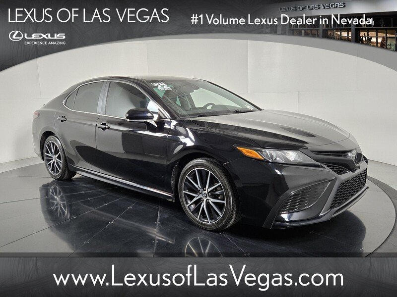 Used 2022 Midnight Black Metallic Toyota SE image 1