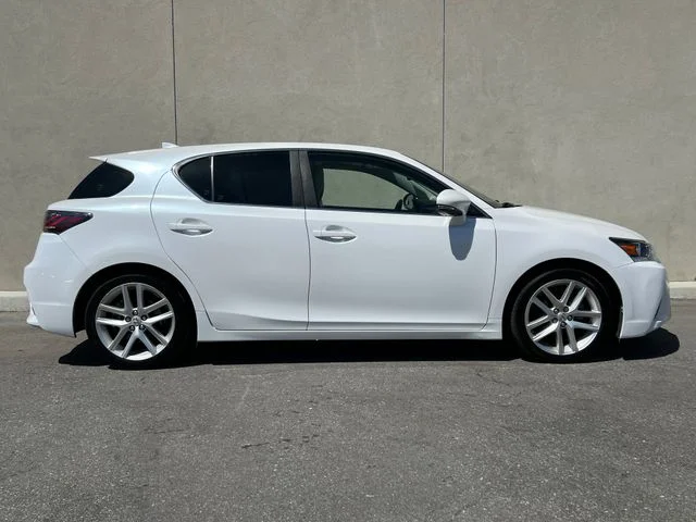 Used 2016 Eminent White Pearl Lexus  image 5