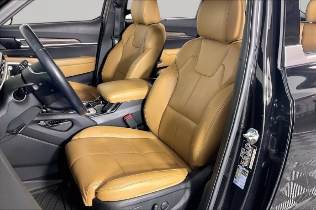 Used 2022 Black Kia SX image 19