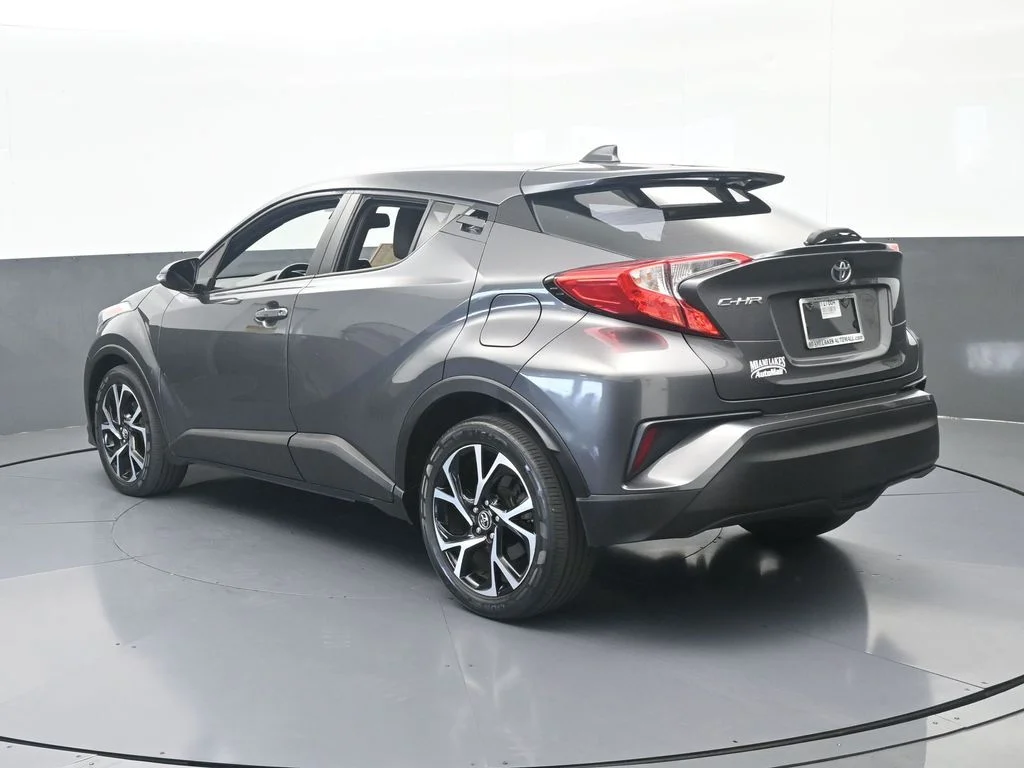 Used 2019 Magnetic Gray Metallic Toyota XLE image 4