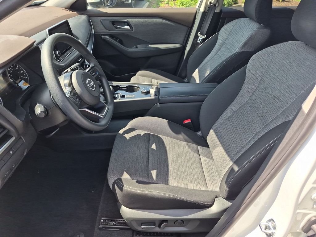 Certified Used 2023 Pearl White Nissan SV image 19