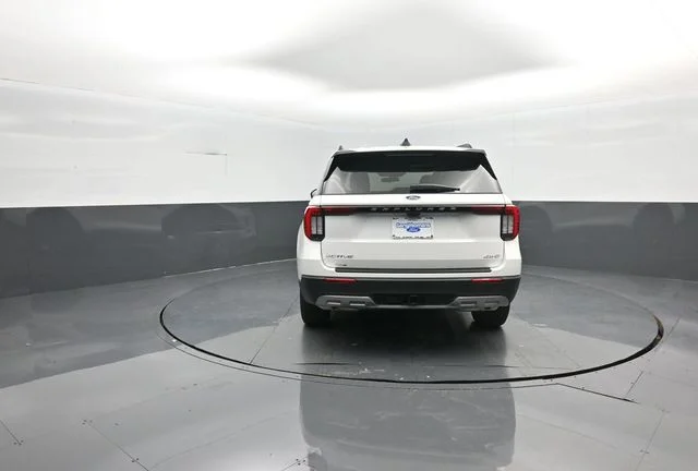 New 2026 Star White Metallic Tri-Coat Ford Active image 6