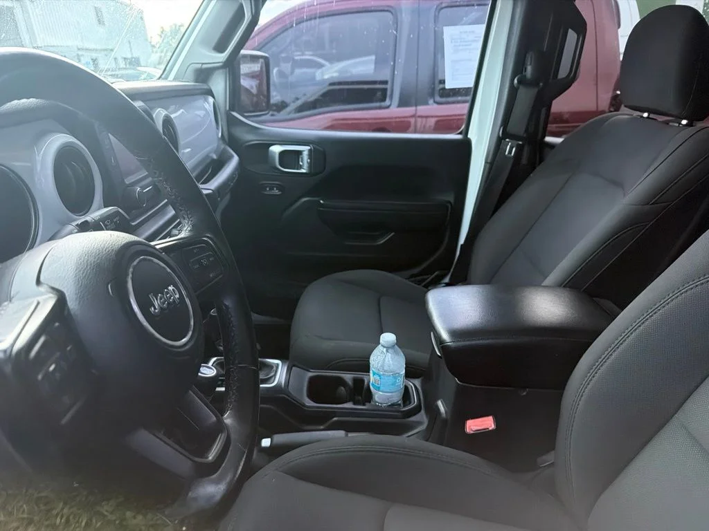 Used 2019 White Jeep Unlimited Sport S image 1